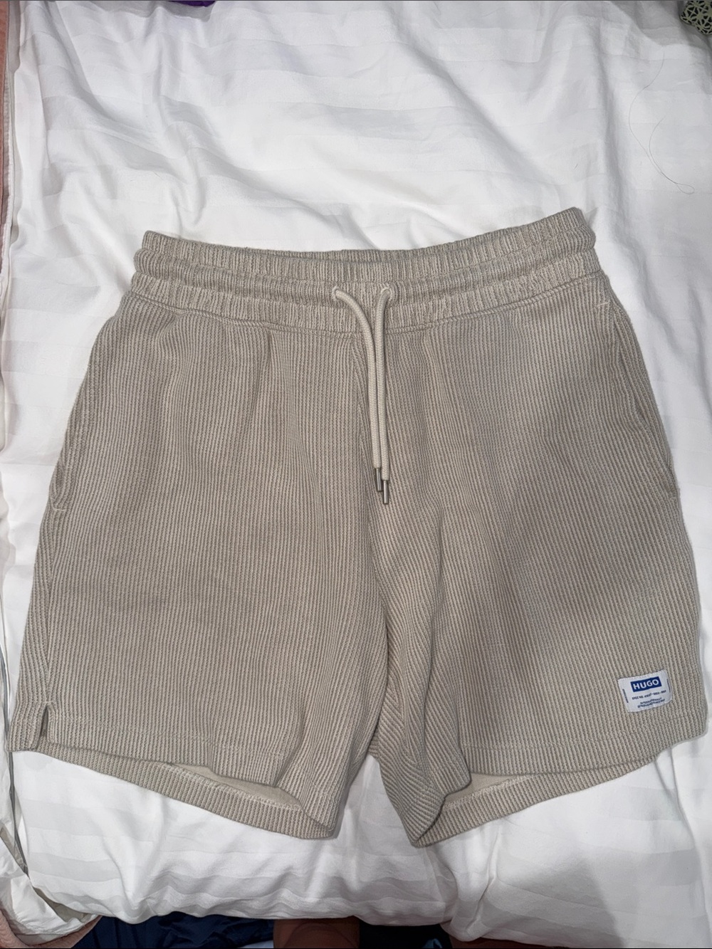 HUGO Men's Taupe Ribbed Drawstring Athletic Shorts - size small